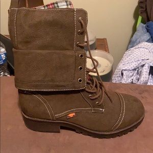 Brown suede Rocket Dog combat boots